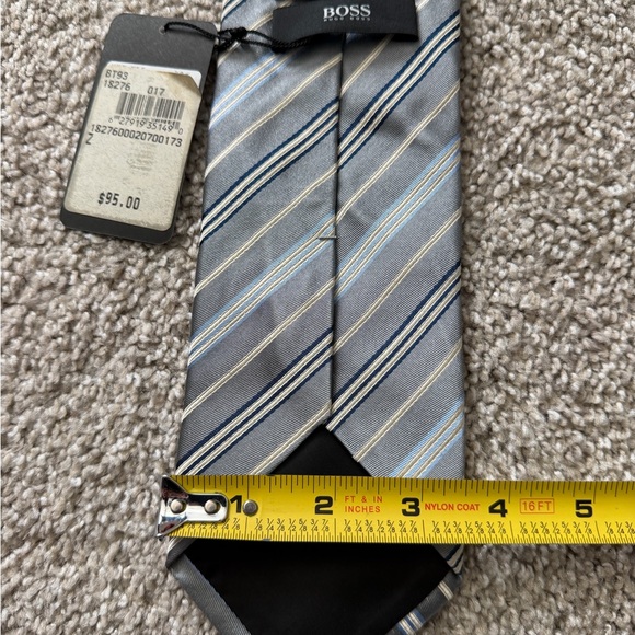 Hugo Boss 100% Silk Tie Gray Blue Striped Made in Italy NWT $95 - Picture 12 of 12